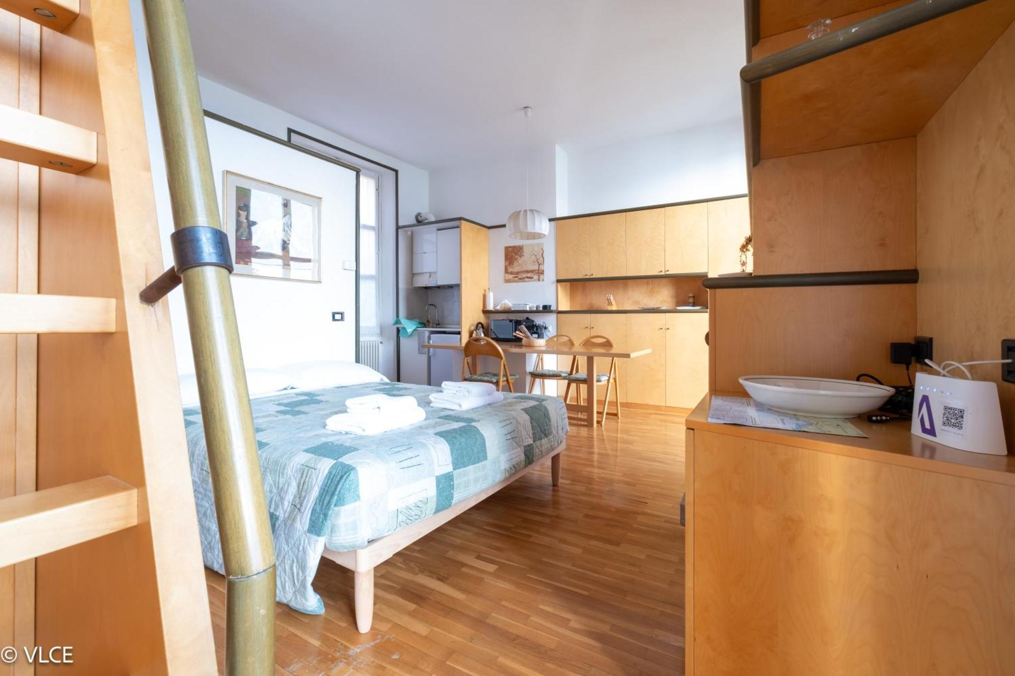 La Casa Di Anna Apartment Варена Екстериор снимка