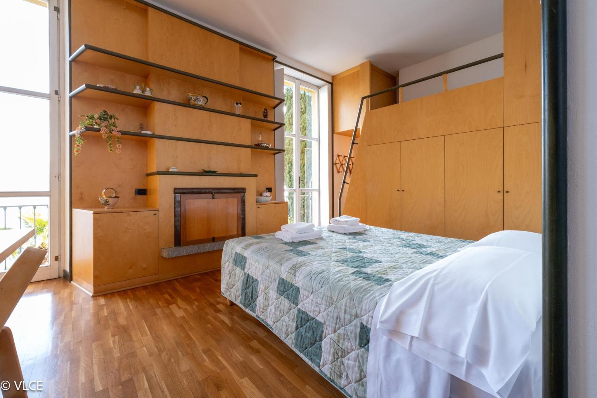 La Casa Di Anna Apartment Варена Екстериор снимка